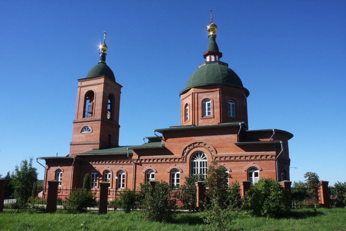 Храм в честь преподобного Серафима Саровского.